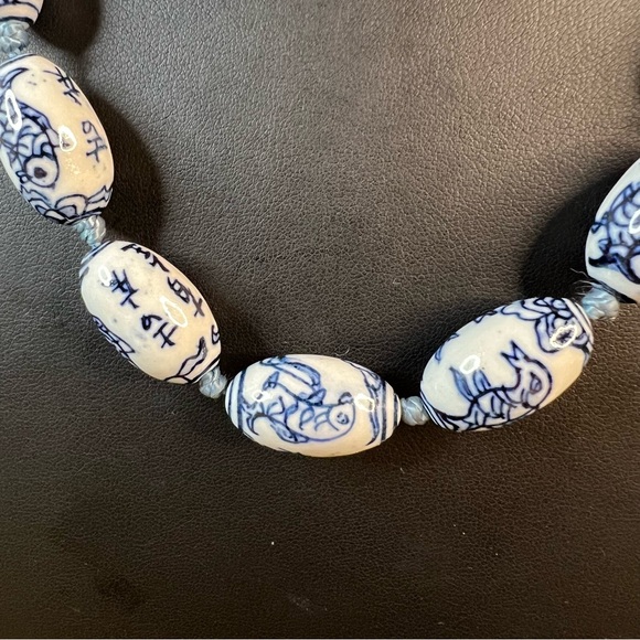 Vintage Blue & White Porcelain Bead Chinese Import Necklace w/ Fish Design - Picture 3 of 6